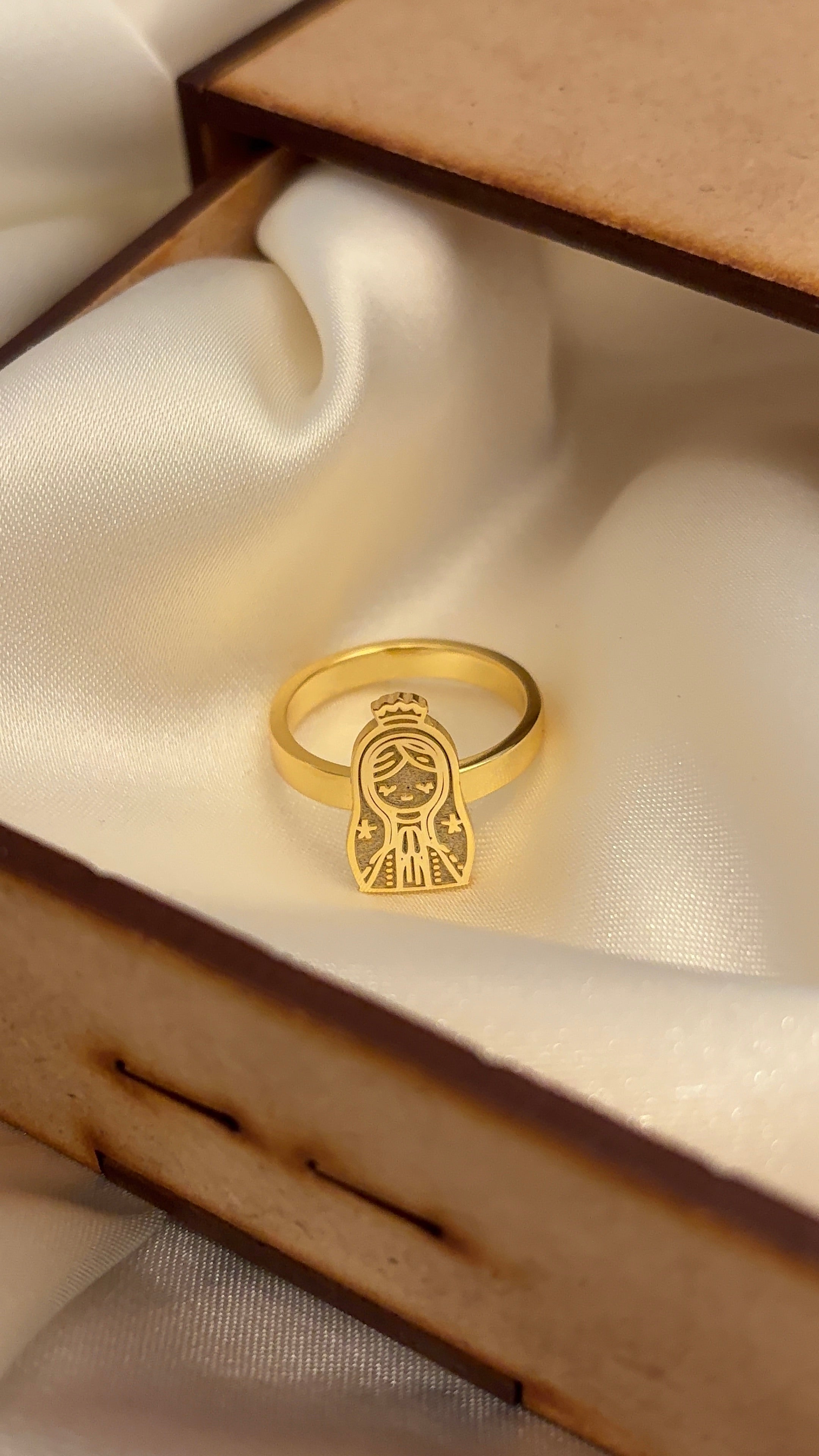 Anillo de Virgencita