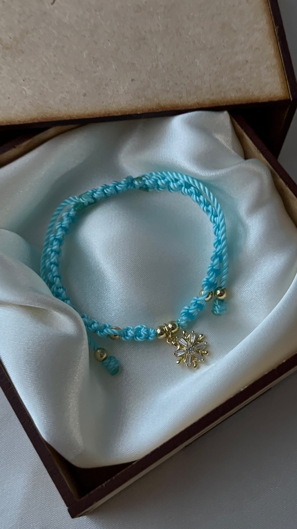 Snow Bracelet